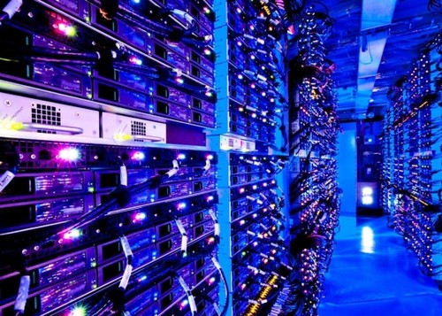 图解全球最大数据中心容纳14万台服务器.jpg