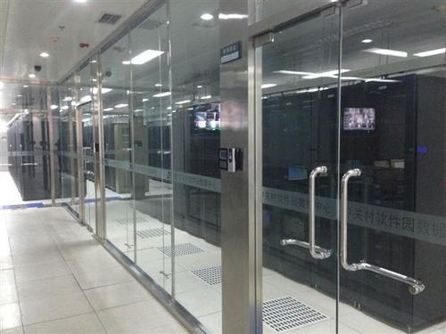 百纵科技美国服务器054.jpg